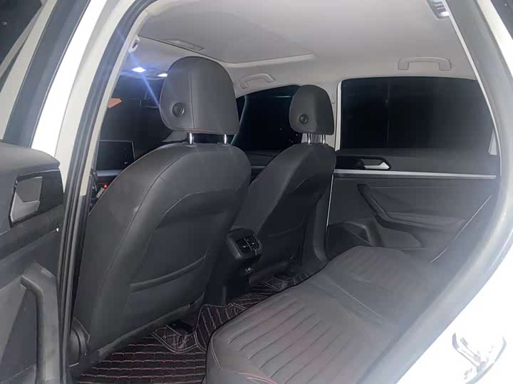 Фото 5 - Volkswagen Lavida