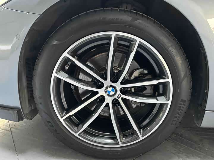 Фото 3 - BMW 5 Series
