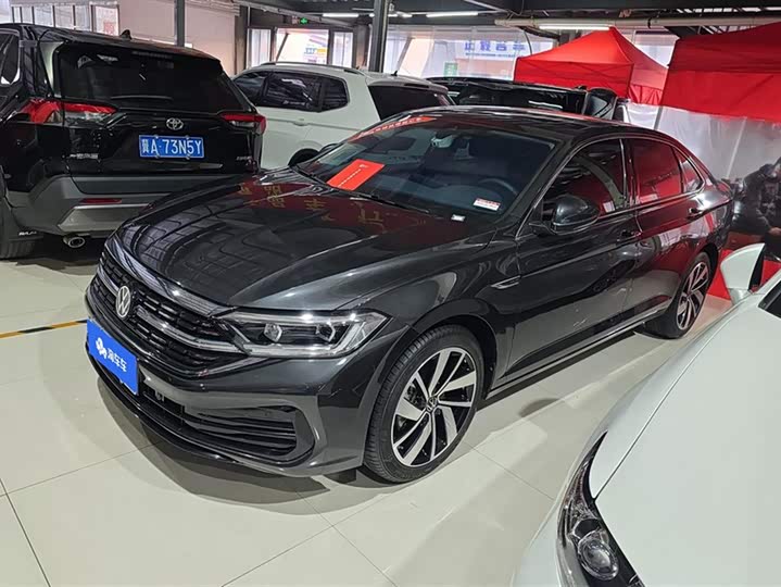 Фото 1 - Volkswagen Sagitar L