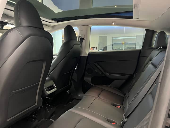 Фото 9 - Tesla Model Y