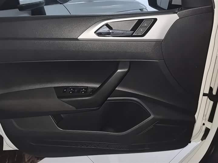 Фото 7 - Volkswagen Polo