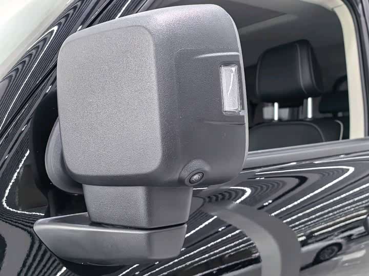 Фото 6 - Tank 300