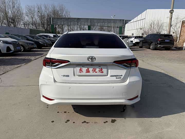 Фото 6 - Toyota Corolla