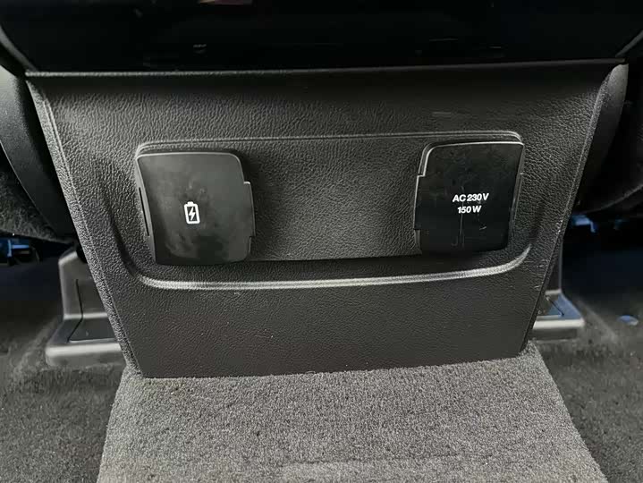 Фото 9 - Lincoln Aviator