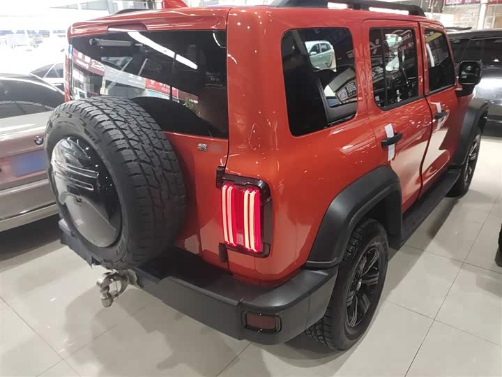 Фото 7 - Tank 300