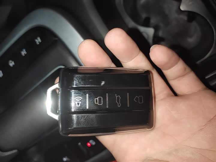 Фото 9 - Tank 300