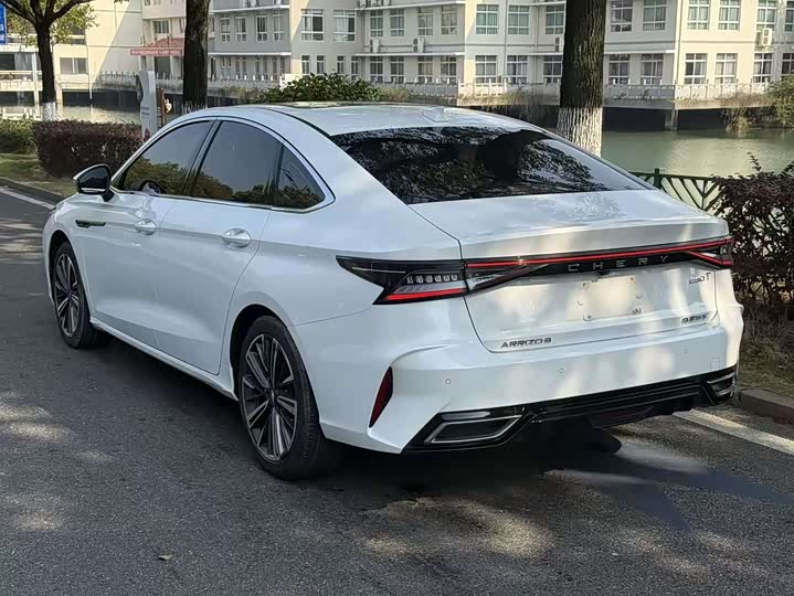 Фото 9 - Chery Arrizo 8