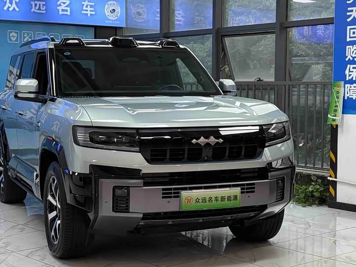 Фото 2 - BYD FangChengBao Leopard 8