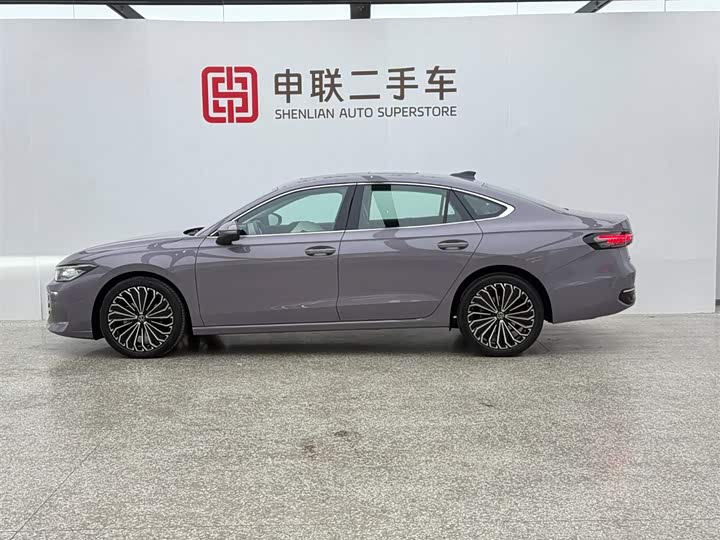 Фото 4 - Volkswagen Passat