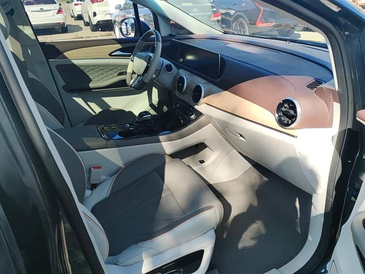 Фото 8 - Dongfeng Forthing Yacht