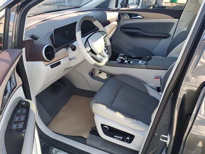 Фото 9 - Dongfeng Forthing Yacht