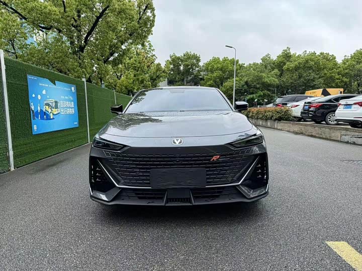 Фото 2 - Changan UNI-V