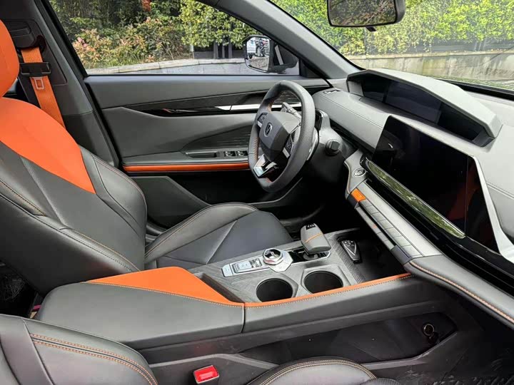 Фото 9 - Changan UNI-V