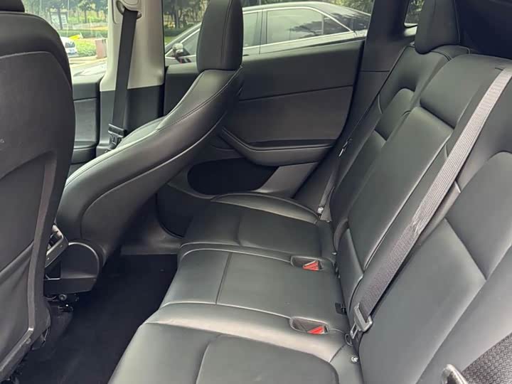 Фото 4 - Tesla Model Y