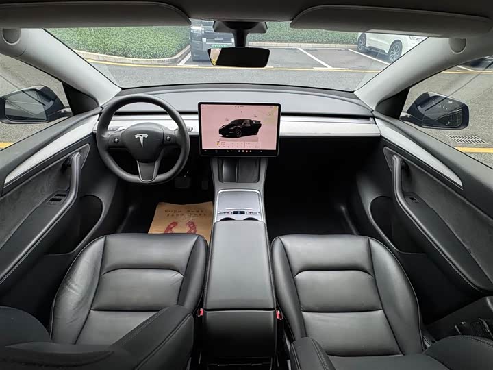 Фото 6 - Tesla Model Y