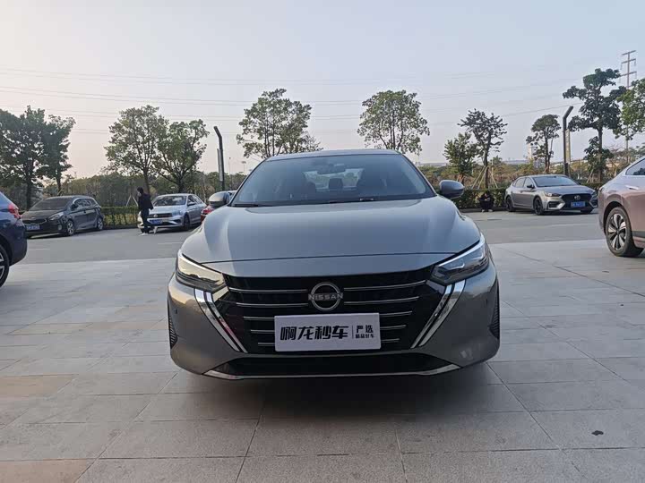 Фото 2 - Nissan Sylphy