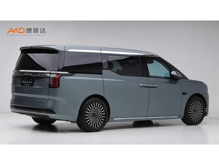 Фото 3 - Zeekr 009