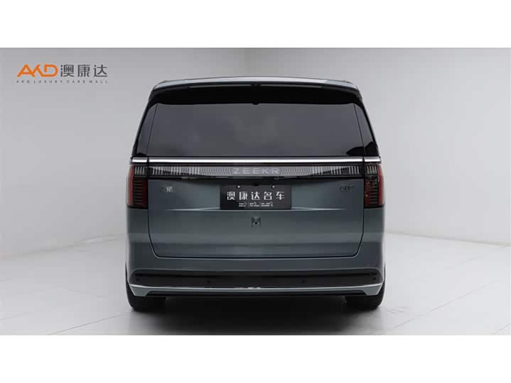 Фото 4 - Zeekr 009