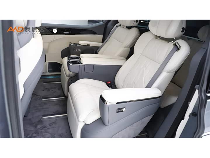 Фото 7 - Zeekr 009