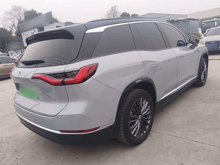 Фото 7 - Nio ES8