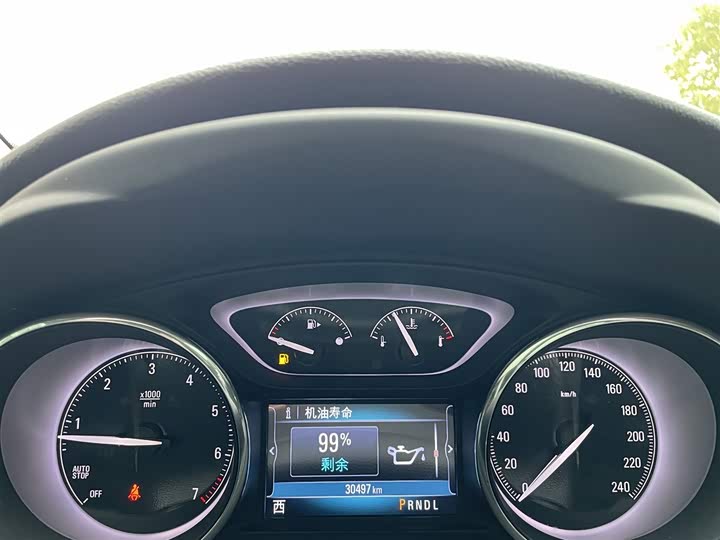 Фото 8 - Buick Envision Plus