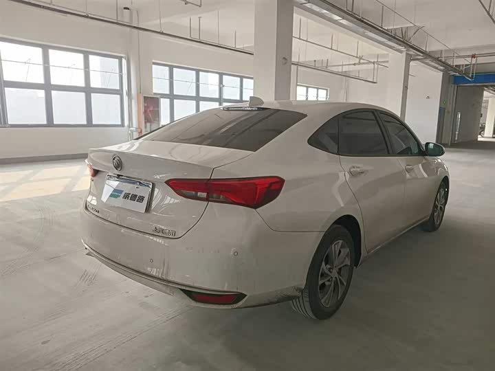Фото 6 - Buick Verano