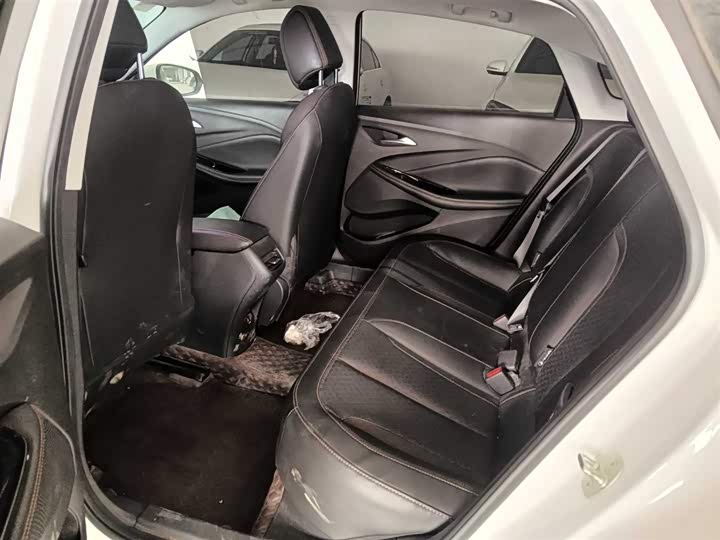 Фото 9 - Buick Verano