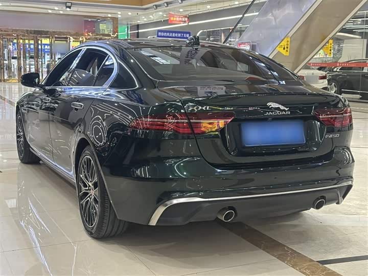 Фото 5 - Jaguar XE L