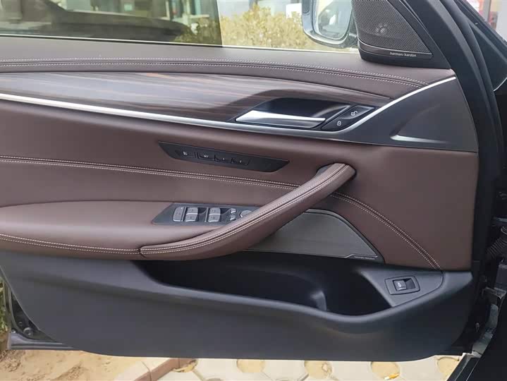 Фото 7 - BMW 5 Series