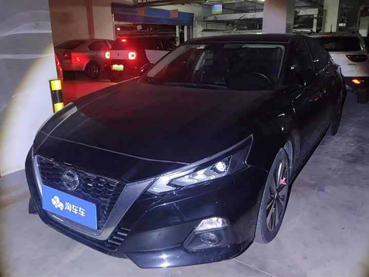 Фото 1 - Nissan Teana