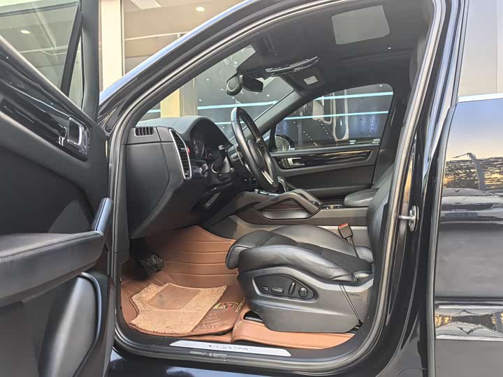 Фото 4 - Porsche Cayenne