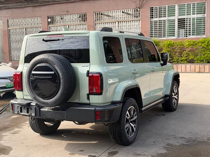 Фото 9 - Tank 300