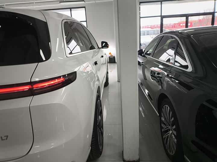 Фото 8 - LiXiang L7