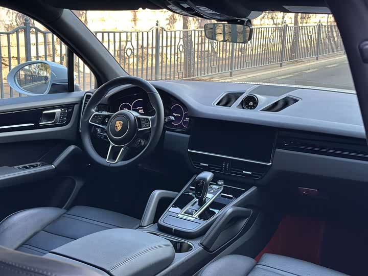 Фото 6 - Porsche Cayenne Hybrid