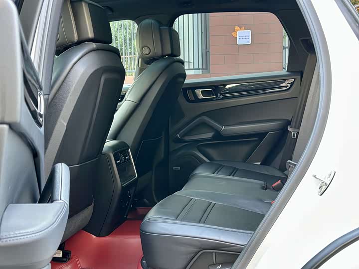 Фото 7 - Porsche Cayenne Hybrid