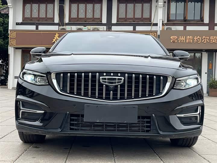 Фото 2 - Geely Preface