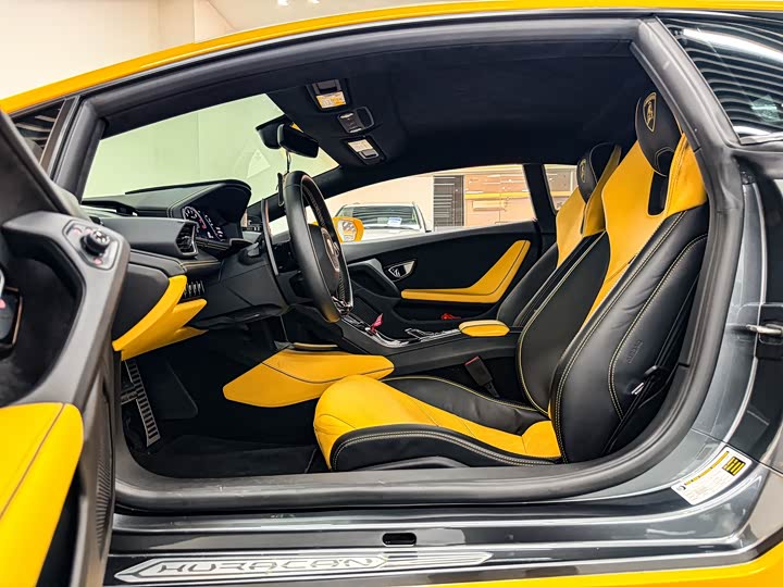 Фото 9 - Lamborghini Huracán