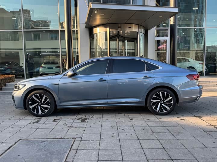 Фото 3 - Volkswagen Passat