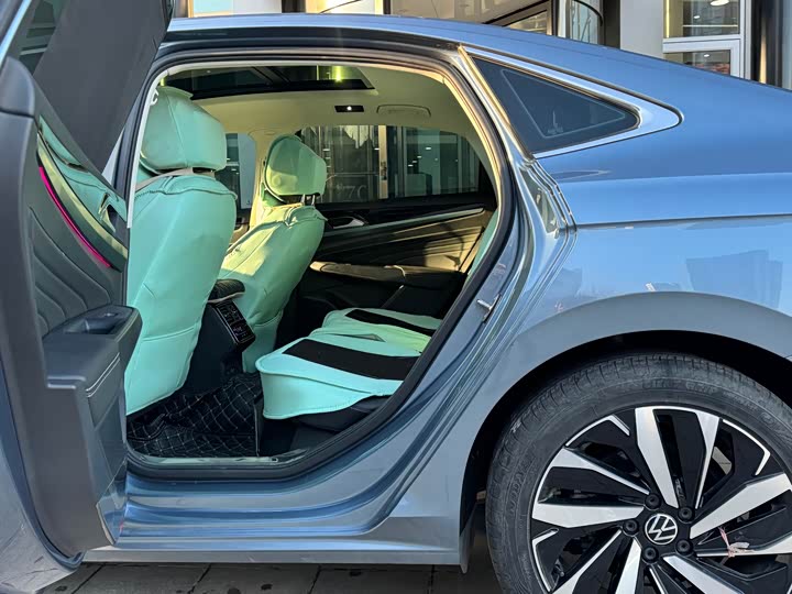 Фото 6 - Volkswagen Passat