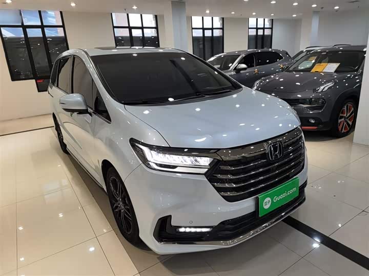 Фото 4 - Honda Odyssey