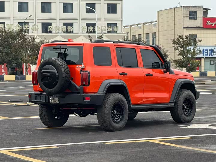 Фото 6 - Tank 300