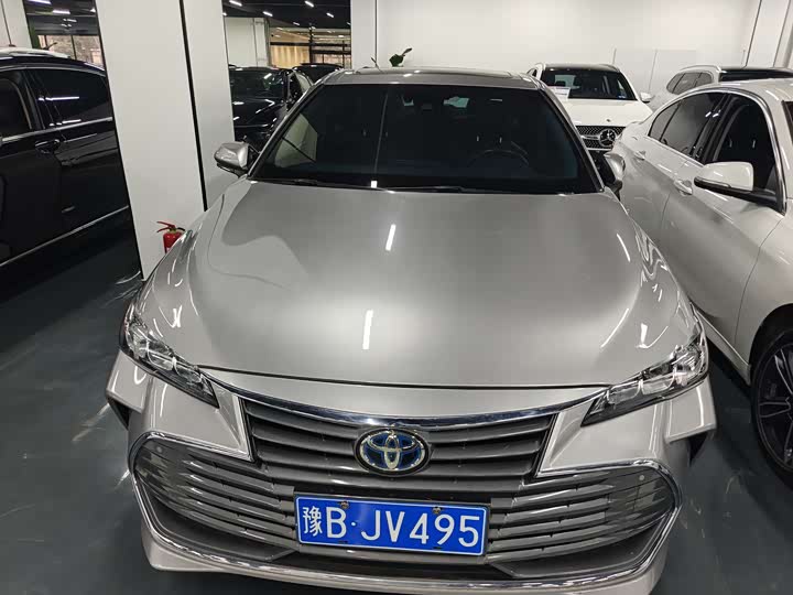 Фото 2 - Toyota Avalon