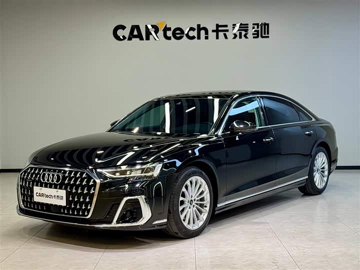 Фото 1 - Audi A8