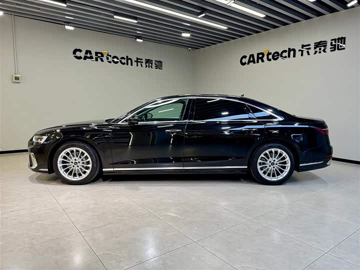 Фото 6 - Audi A8