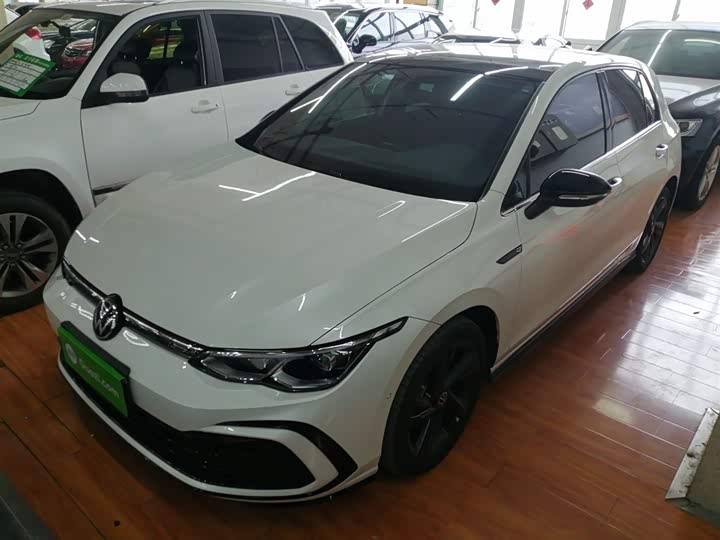 Фото 1 - Volkswagen Golf