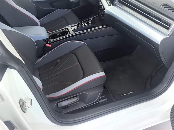 Фото 8 - Volkswagen Lamando L