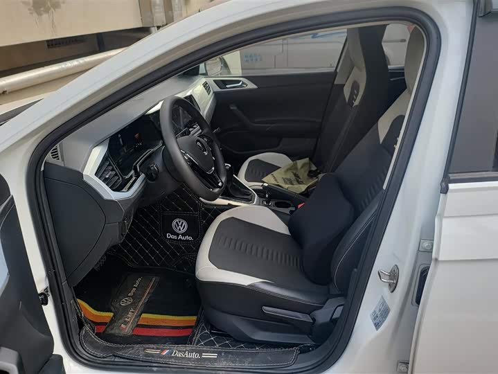 Фото 9 - Volkswagen Polo