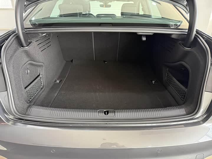 Фото 7 - Audi A4L