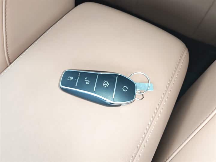 Фото 9 - BYD Song L