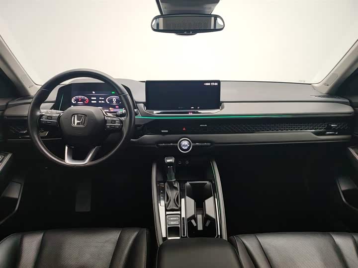 Фото 5 - Honda Accord